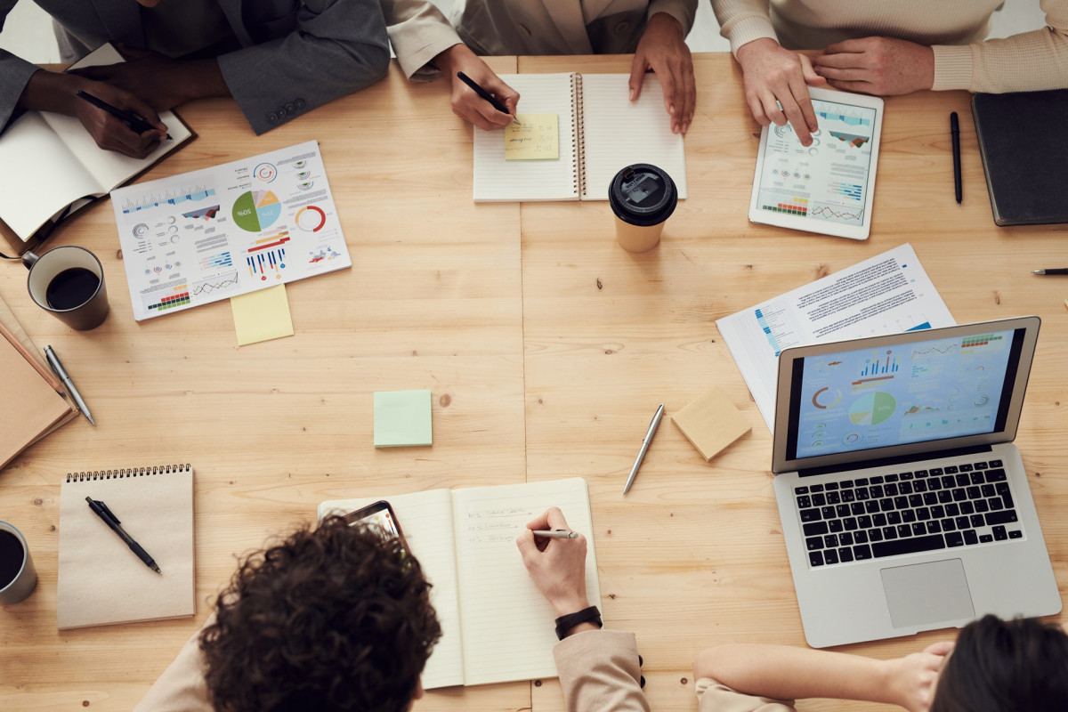 Team erarbeitet Implementierungsstrategie